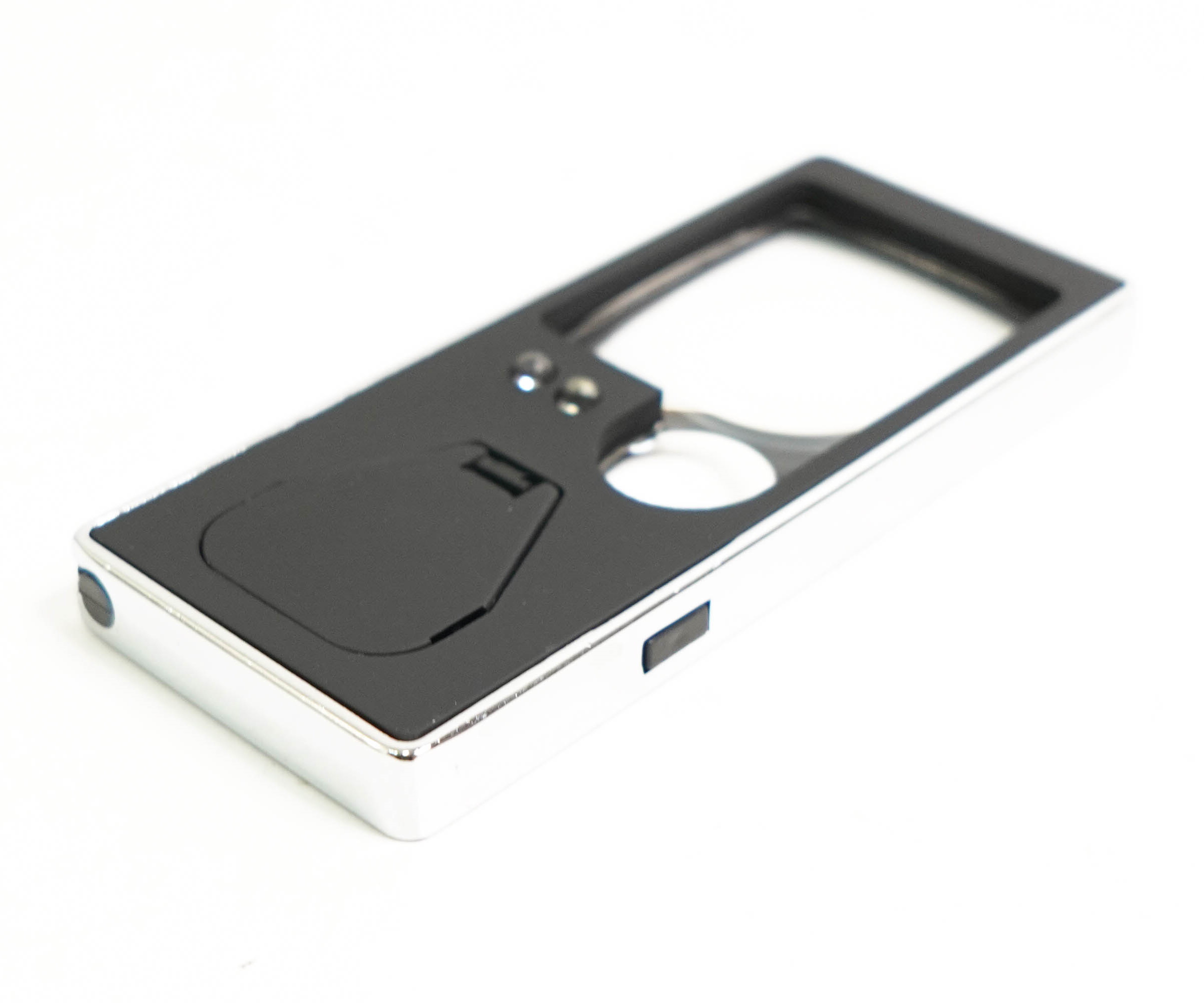 lupa-s-podsvetkoy-veber-7007-3x-8x-38x31-mm-1